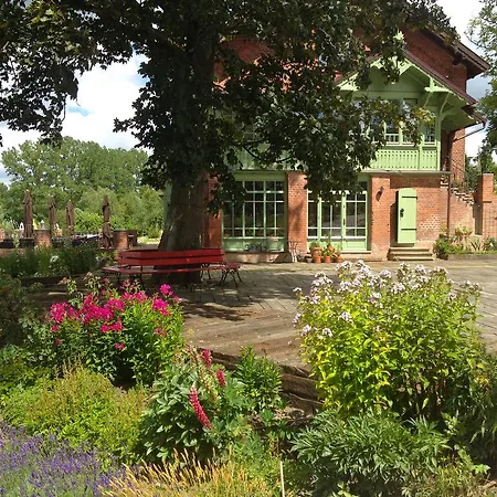 Hotel Folwark Karczemka *