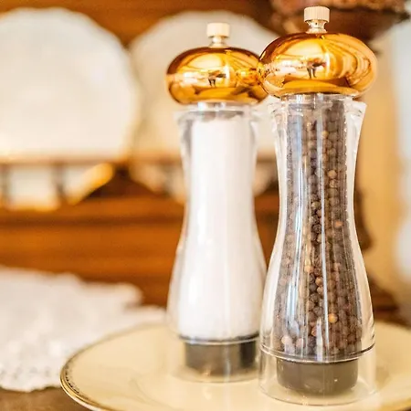 Hotel Folwark Karczemka *