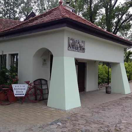 Hotel Folwark Karczemka