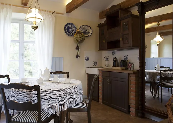 Hotel Folwark Karczemka *